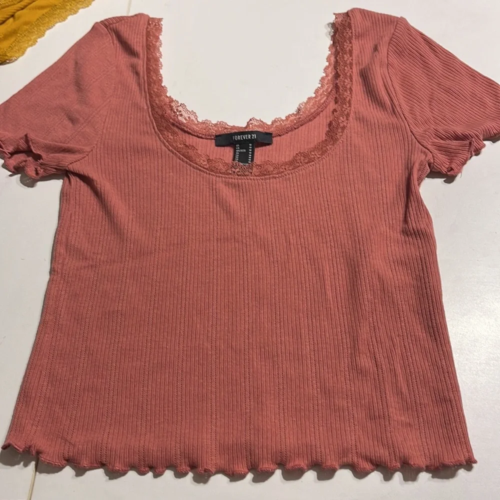 Womens medium crop top - Picture 2 of 9